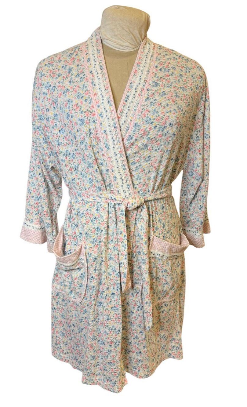 Earth Angels Vintage Delicate Floral Print Robe Large Cozy Grannycore Coastal Gr
